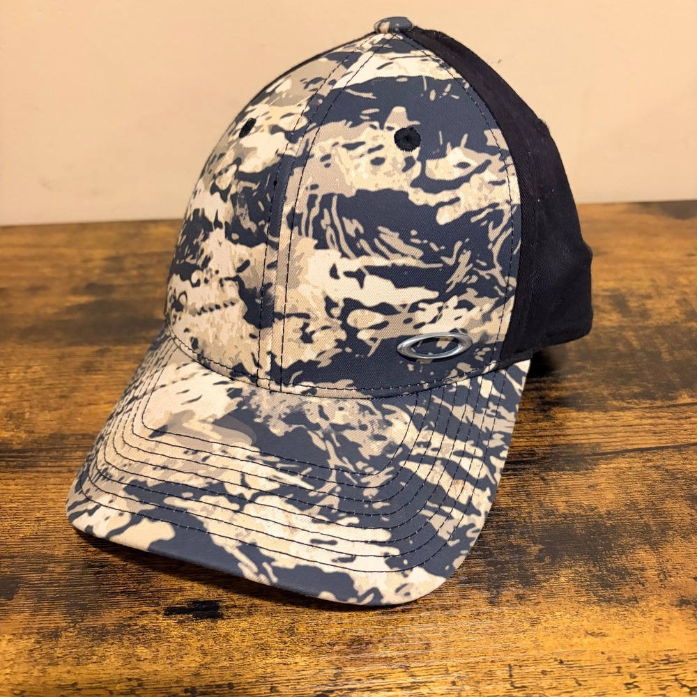 Oakley Tincan Hat Mens Black Camo Tiger Stripe Stretch Fit Curved Brim Cap